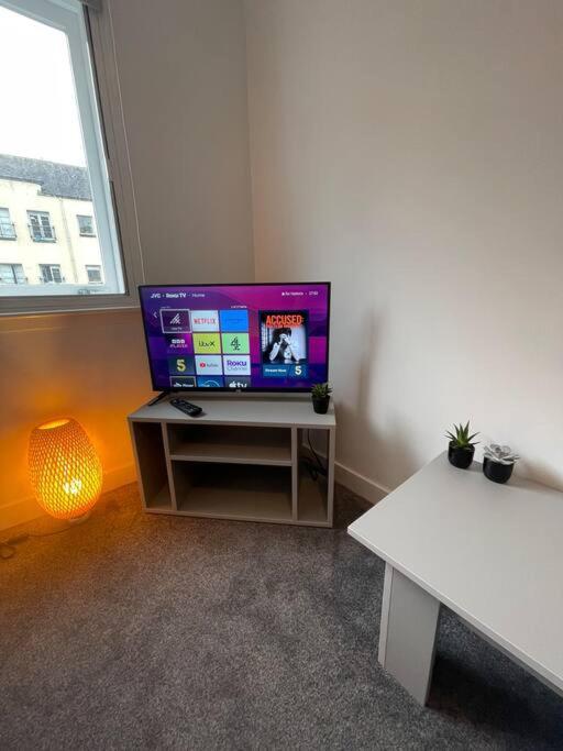 Modern 2 Bedroom City Apartment Glasgow Exterior photo